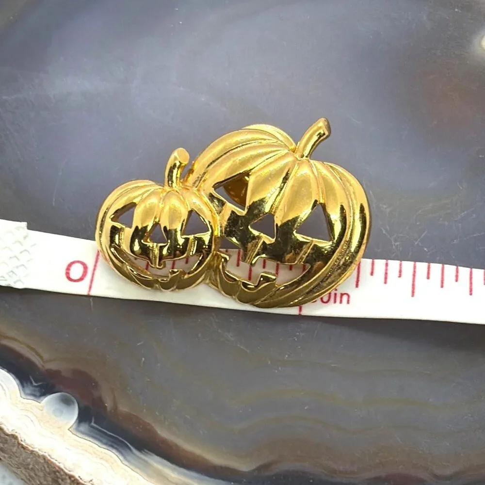 Vintage Avon Gold-Tone Double Pumpkin Halloween Pin Brooch Fall Harvest Autumn - Picture 7 of 9